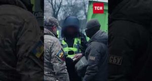 Безпекові заходи у центрі Києва проводять СБУ і Нацполіція. Що сталось? (ВІДЕО) Безпекові заходи у центрі Києва проводять СБУ і Нацполіція. Що сталось? (ВІДЕО)