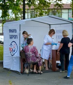 На-«Ярмарку-здоров’я»-в-Нововолинську-медики-обстежили-понад-200-жителів-громади На-«Ярмарку-здоров’я»-в-Нововолинську-медики-обстежили-понад-200-жителів-громади