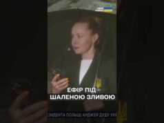 Злива періщить на всю! Телеведуча та гостя не здаються в прямому ефірі! (ВІДЕО) Злива періщить на всю! Телеведуча та гостя не здаються в прямому ефірі! (ВІДЕО)