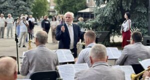 У Нововолинську провели вечір музики просто неба У-Нововолинську-провели-вечір-музики-просто-неба