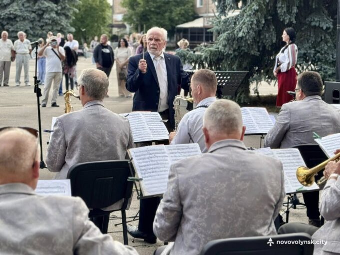 У Нововолинську провели вечір музики просто неба У-Нововолинську-провели-вечір-музики-просто-неба