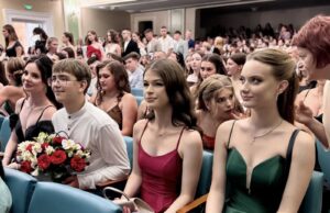 Випускний у Нововолинському науковому ліцеї Випускний-у-Нововолинському-науковому-ліцеї