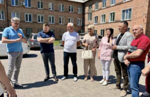 Візит у міську лікарню: Нововолинські депутати ознайомились з оновленнями Візит-у-міську-лікарню:-Нововолинські-депутати-ознайомились-з-оновленнями