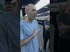 Виконали гімн на вокзалі під час зустрічі полонених (ВІДЕО) Виконали гімн на вокзалі під час зустрічі полонених (ВІДЕО)