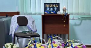 «Посвіт пам’яті»: у медичних закладах Нововолинської громади вшанували загиблих на війні колег «Посвіт-пам’яті»:-у-медичних-закладах-Нововолинської-громади-вшанували-загиблих-на-війні-колег