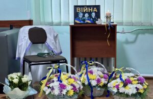 «Посвіт пам’яті»: у медичних закладах Нововолинської громади вшанували загиблих на війні колег «Посвіт-пам’яті»:-у-медичних-закладах-Нововолинської-громади-вшанували-загиблих-на-війні-колег