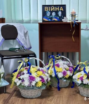 «Посвіт-пам’яті»:-у-медичних-закладах-Нововолинської-громади-вшанували-загиблих-на-війні-колег «Посвіт-пам’яті»:-у-медичних-закладах-Нововолинської-громади-вшанували-загиблих-на-війні-колег
