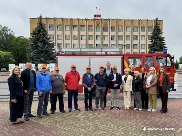 Автомобіль, медикаменти, обладнання: Нововолинськ отримав чергову допомогу від німецьких партнерів Автомобіль,-медикаменти,-обладнання:-Нововолинськ-отримав-чергову-допомогу-від-німецьких-партнерів