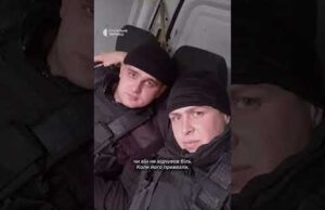 Хоче торкнутися землі, де загинув син під час боїв (ВІДЕО) Хоче торкнутися землі, де загинув син під час боїв (ВІДЕО)