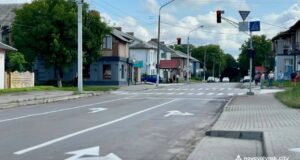 У Нововолинську триває процес нанесення дорожньої розмітки У-Нововолинську-триває-процес-нанесення-дорожньої-розмітки