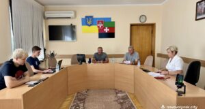 Підготовка до 48 сесії Нововолинської міської ради: депутати працювали у постійних комісіях Підготовка-до-48-сесії-Нововолинської-міської-ради:-депутати-працювали-у-постійних-комісіях