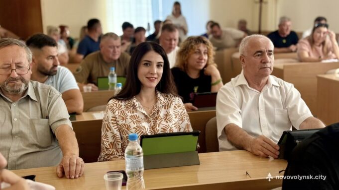 На черговій сесії міської ради депутати розглянули понад 60 питань На-черговій-сесії-міської-ради-депутати-розглянули-понад-60-питань