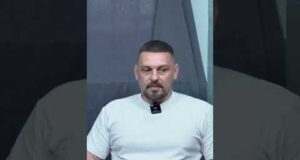 ВРЯД ЛИ СТАНУТ УМНЕЕ (ВІДЕО) ВРЯД ЛИ СТАНУТ УМНЕЕ (ВІДЕО)