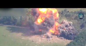 Детокс хробаків пілотами 414 бригади «Птахи Мадяра» Автор музики і слів: Bloger (414 обр ПМ)... Детокс хробаків пілотами 414 бригади «Птахи Мадяра» Автор музики і слів: Bloger (414 обр ПМ)...