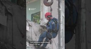 Випала з 9 поверху і вижила під час обстрілу (ВІДЕО) Випала з 9 поверху і вижила під час обстрілу (ВІДЕО)