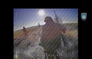 Пташині коломийки про хробаків.Трек «Коломийки», текст Bloger (414 обр ПМ) (ВІДЕО) Пташині коломийки про хробаків.Трек «Коломийки», текст Bloger (414 обр ПМ) (ВІДЕО)