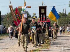 Сьогодні Нововолинська громада прощалася з Героєм — прикордонником Олександром Герасимчуком https://scontent-waw2-2.xx.fbcdn.net/v/t39.30808-6/533600813_1104418118543141_4934790071231427040_n.jpg?_nc_cat=107&ccb=1-7&_nc_sid=833d8c&_nc_ohc=8gUSYs5fSW8Q7kNvwHVefhY&_nc_oc=AdlkK65QxxdxWNokPGddYhPPmPVJk5HOYYDUA4L3mngTCnhdsxsMGBxRR1u2W4caTEM&_nc_zt=23&_nc_ht=scontent-waw2-2.xx&_nc_gid=dhR6ze9cUMOedLwagjxIrw&oh=00_AfU16fDCGzM-hbnuDVQTho0OY3g6jYbRnCHtZFB5J_S8BA&oe=68A7A846