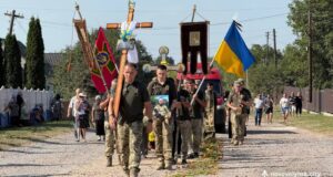 Сьогодні Нововолинська громада прощалася з Героєм — прикордонником Олександром Герасимчуком https://scontent-waw2-2.xx.fbcdn.net/v/t39.30808-6/533600813_1104418118543141_4934790071231427040_n.jpg?_nc_cat=107&ccb=1-7&_nc_sid=833d8c&_nc_ohc=8gUSYs5fSW8Q7kNvwHVefhY&_nc_oc=AdlkK65QxxdxWNokPGddYhPPmPVJk5HOYYDUA4L3mngTCnhdsxsMGBxRR1u2W4caTEM&_nc_zt=23&_nc_ht=scontent-waw2-2.xx&_nc_gid=dhR6ze9cUMOedLwagjxIrw&oh=00_AfU16fDCGzM-hbnuDVQTho0OY3g6jYbRnCHtZFB5J_S8BA&oe=68A7A846