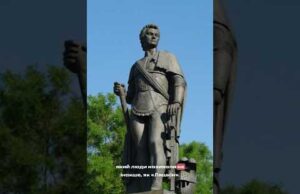 «Треба будувати нові міфи і нових героїв»: Роман Бондарчук про деколонізацію у Херсоні (ВІДЕО) «Треба будувати нові міфи і нових героїв»: Роман Бондарчук про деколонізацію у Херсоні (ВІДЕО)