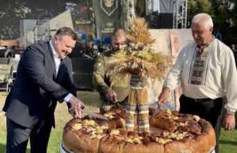 У Нововолинську презентували рекордний калач У-Нововолинську-презентували-рекордний-калач