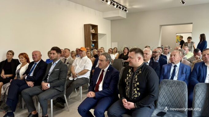 З нагоди 75-річчя в Нововолинськ завітали делегації з міст-партнерів З-нагоди-75-річчя-в-Нововолинськ-завітали-делегації-з-міст-партнерів