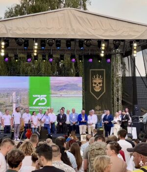 Захисників-та-мешканців-Нововолинська-відзначили-нагородами-з-нагоди-75-річчя-міста