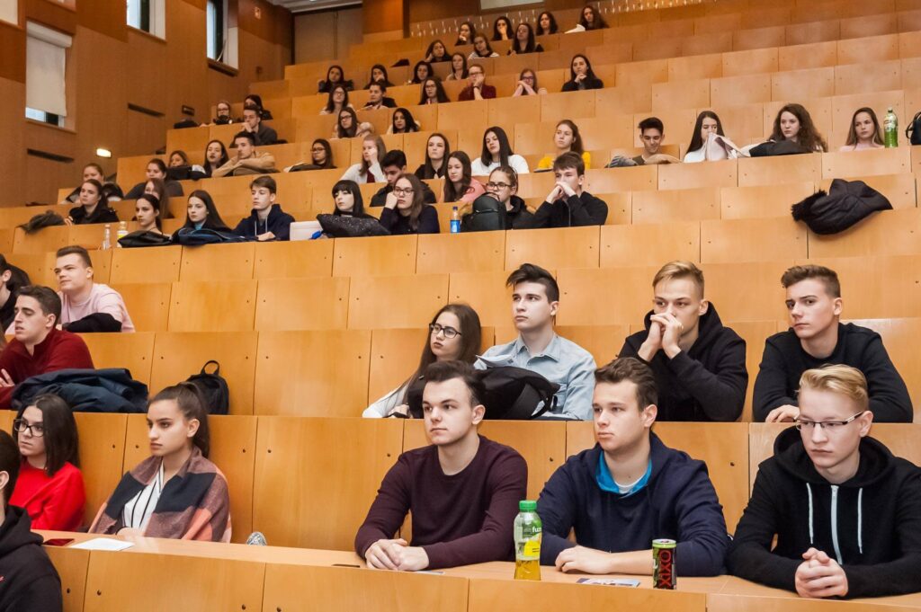 Студенти-можуть-втратити-відстрочку-після-25-років:-у-Раді-–-новий-законопроєкт