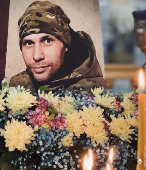 Нововолинська-громада-попрощалася-з-Героєм-Антоном-Ананьїним