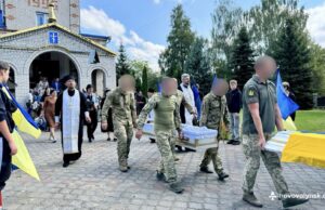 Нововолинська громада назавжди попрощалася з Героєм Денисом Молчанюком Нововолинська-громада-назавжди-попрощалася-з-Героєм-Денисом-Молчанюком