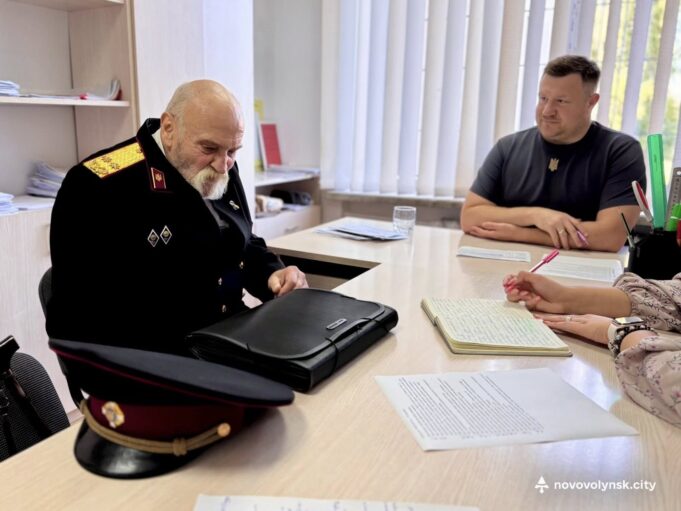 На особистому прийомі міського голови зареєстрували близько 20 звернень На-особистому-прийомі-міського-голови-зареєстрували-близько-20-звернень