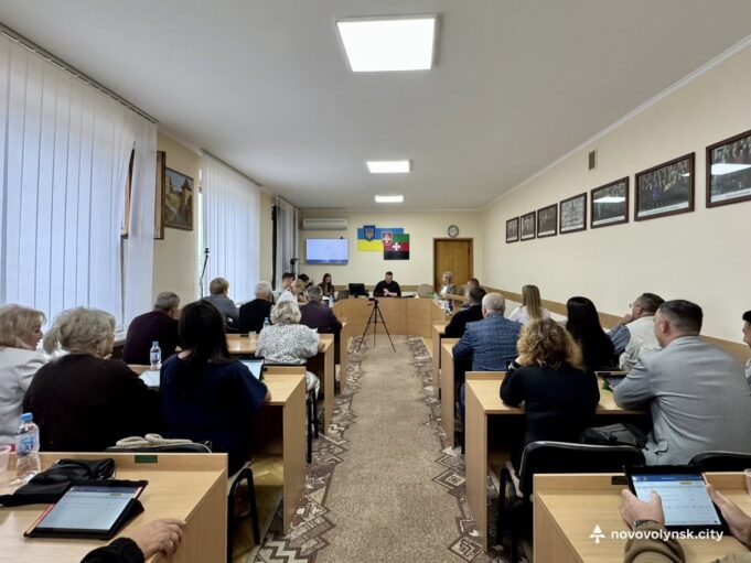 Відбулася позачергова сесія Нововолинської міської ради Відбулася-позачергова-сесія-Нововолинської-міської-ради
