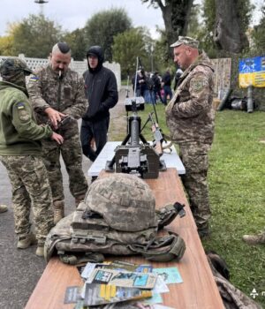 До-Дня-Захисників-та-Захисниць-у-Нововолинську-організували-збір-для-14-ОМБр До-Дня-Захисників-та-Захисниць-у-Нововолинську-організували-збір-для-14-ОМБр