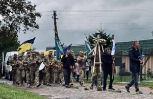 У Грядах провели у останню земну дорогу воїна Романа Красюкова У-Грядах-провели-у-останню-земну-дорогу-воїна-Романа-Красюкова