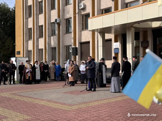 У День Захисників та Захисниць України в Нововолинську помолилися за воїнів У-День-Захисників-та-Захисниць-України-в-Нововолинську-помолилися-за-воїнів