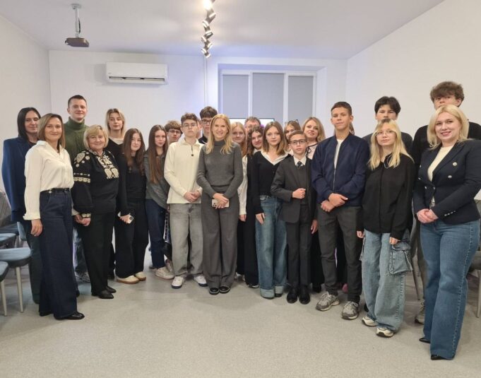 Нововолинськ відвідала заступниця Голови Верховної Ради України Нововолинськ-відвідала-заступниця-Голови-Верховної-Ради-України