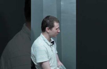 ВИДИМО ОН НЕ РУСКИЙ ПО ЭТОМУ БРОСАЮТ (ВІДЕО) ВИДИМО ОН НЕ РУСКИЙ ПО ЭТОМУ БРОСАЮТ (ВІДЕО)