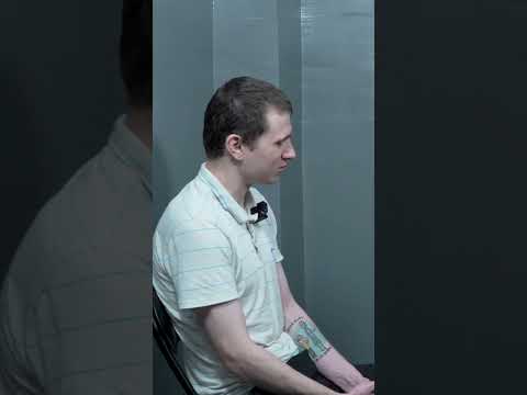 ВИДИМО ОН НЕ РУСКИЙ ПО ЭТОМУ БРОСАЮТ (ВІДЕО)