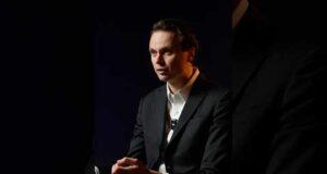 100-150 млрд корупційних грошей вкрадено з України 😫 (ВІДЕО) 100-150 млрд корупційних грошей вкрадено з України 😫 (ВІДЕО)