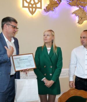 Нововолинська-громада-серед-відзначених-до-Всесвітнього-дня-ментального-здоров’я Нововолинська-громада-серед-відзначених-до-Всесвітнього-дня-ментального-здоров’я