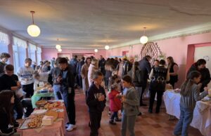 Благодійний ярмарок у Грибовицькій гімназії: збирали кошти на ремонт авто для Захисників Благодійний-ярмарок-у-Грибовицькій-гімназії:-збирали-кошти-на-ремонт-авто-для-Захисників