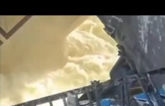 Птахи СБС подзьобали плотину Белгородського водосховища. Гондоли тягніть, гондоли… (ВІДЕО) Птахи СБС подзьобали плотину Белгородського водосховища. Гондоли тягніть, гондоли… (ВІДЕО)