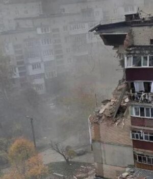 У-Хмельницькому-стався-вибух-газу-в-багатоповерхівці:-зруйновано-кілька-поверхі