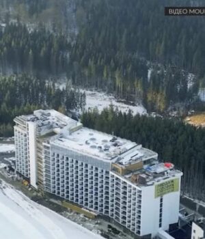 Суддівсько-прокурорська-родина-придбала-апартаменти-в-Буковелі-на-20-млн-гривень Суддівсько-прокурорська-родина-придбала-апартаменти-в-Буковелі-на-20-млн-гривень