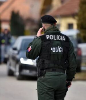 У-Словаччині-провели-масштабну-антинаркотичну-операцію,-серед-затриманих-–-українці У-Словаччині-провели-масштабну-антинаркотичну-операцію,-серед-затриманих-–-українці