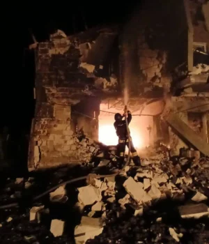 Атака-БпЛА-на-Київщину:-у-Борисполі-поранено-36-річну-жінку,-понівечені-будинки-та-авто Атака-БпЛА-на-Київщину:-у-Борисполі-поранено-36-річну-жінку,-понівечені-будинки-та-авто