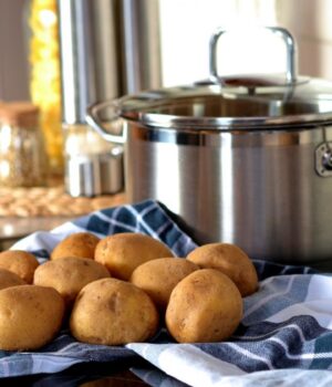 “‎Купити-дешеву-картоплю-не-встигнете”‎:-війна-жене-ціни-на-популярний-овоч-догори