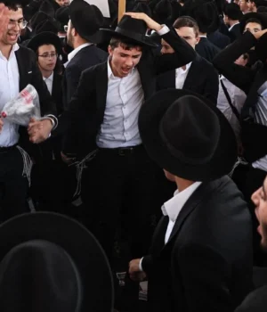 Тисячі-ультраортодоксальних-євреїв-заблокували-Єрусалим-через-закон-про-військовий-призов Тисячі-ультраортодоксальних-євреїв-заблокували-Єрусалим-через-закон-про-військовий-призов