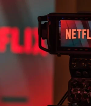 netflix-розглядає-можливість-придбання-warner-bros.-discovery-–-reuters netflix-розглядає-можливість-придбання-warner-bros.-discovery-–-reuters