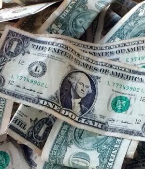 Курс-валют-на 31 жовтня:-долар-та євро-стрімко-здешевшали Курс-валют-на 31 жовтня:-долар-та євро-стрімко-здешевшали