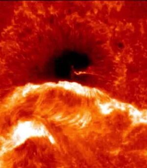 Магнітні-бурі-у листопаді-2025 року:-найнебезпечніші-дати